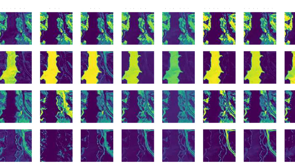 Graph-Based Active Learning for Nearly Blind Hyperspectral Unmixing